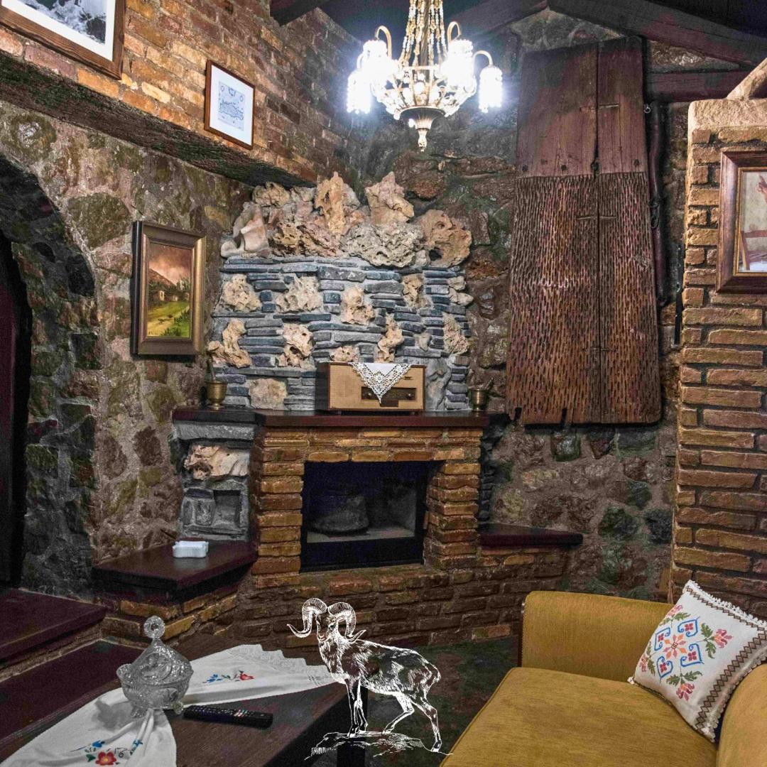 Koumos Stone Apartment *